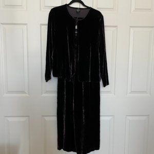 Very nice Eileen Fisher velvet set in chocolate brown size s top an bottom